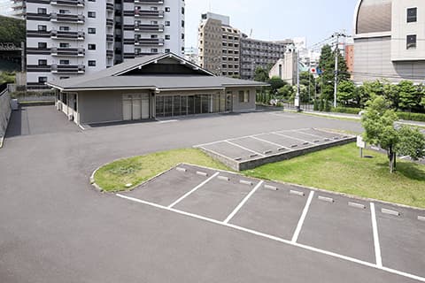 暁心殿 駐車場